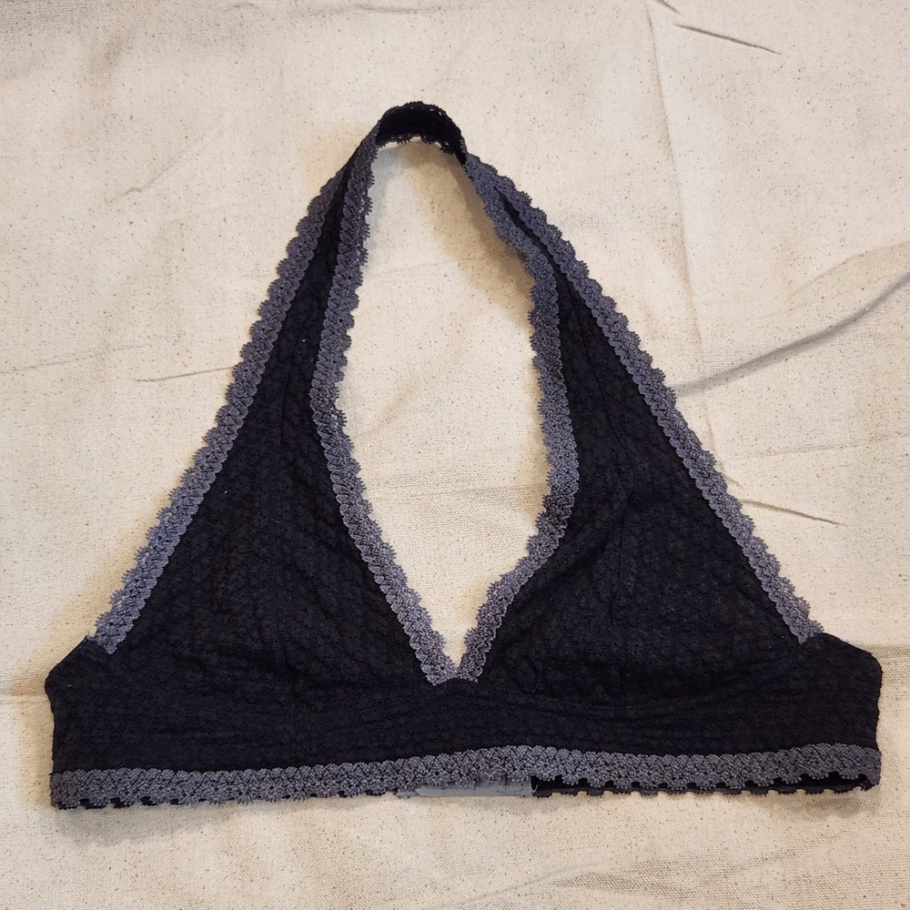 Intimately Free People Black Floral Lace Halter Bralette Medium Hook Eye Closure